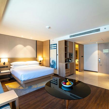 Courtyard By Marriott Vadodara Exterior photo